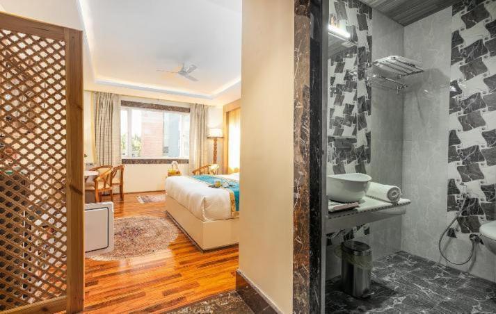 Hotel Milan Srīnagar المظهر الخارجي الصورة